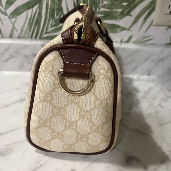 Gucci GG Supreme Small Handbag - Picture 3 of 11